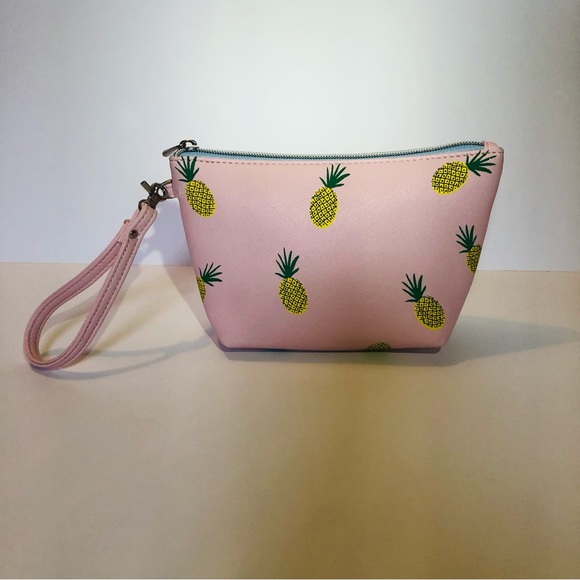 Miniso cosmetic bag. New and oh-so-cute! - Picture 4 of 10